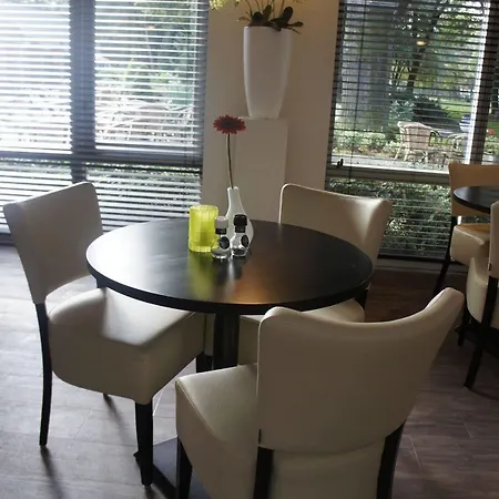 50|50 Belmont Hotel Ede